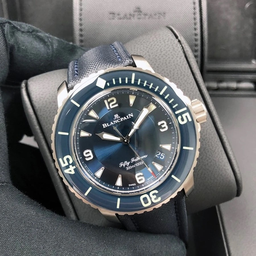 Fifty fathoms. Blancpain Fifty Fathoms Titanium. Blancpain Fifty Fathoms 45. Бланпа 50 Fathoms Blue- Wave Blue. Blancpain Fifty Fathoms зеленые.