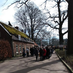Queue in front of the entrance of the Moestuinbeurs in Beesd