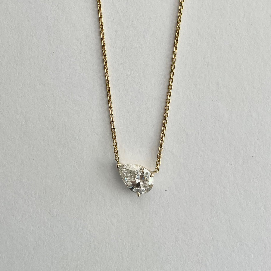 1 carat pear shaped diamond necklace