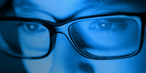 μπλε φως γυναίκα γυαλια