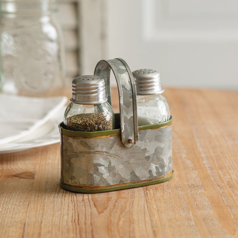 https://cdn.shopify.com/s/files/1/0549/3964/8048/files/galvanized-metal-glass-mini-mason-jar-salt-pepper-shakers-with-caddy-with-handle-43384710070568_1600x.jpg?v=1700263400