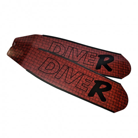 DiveR Red Triangle Carbon Fins – nautilusspearfishing