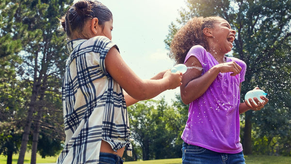 summer-activity-guide-for-kids-have-a-water-balloon-toss