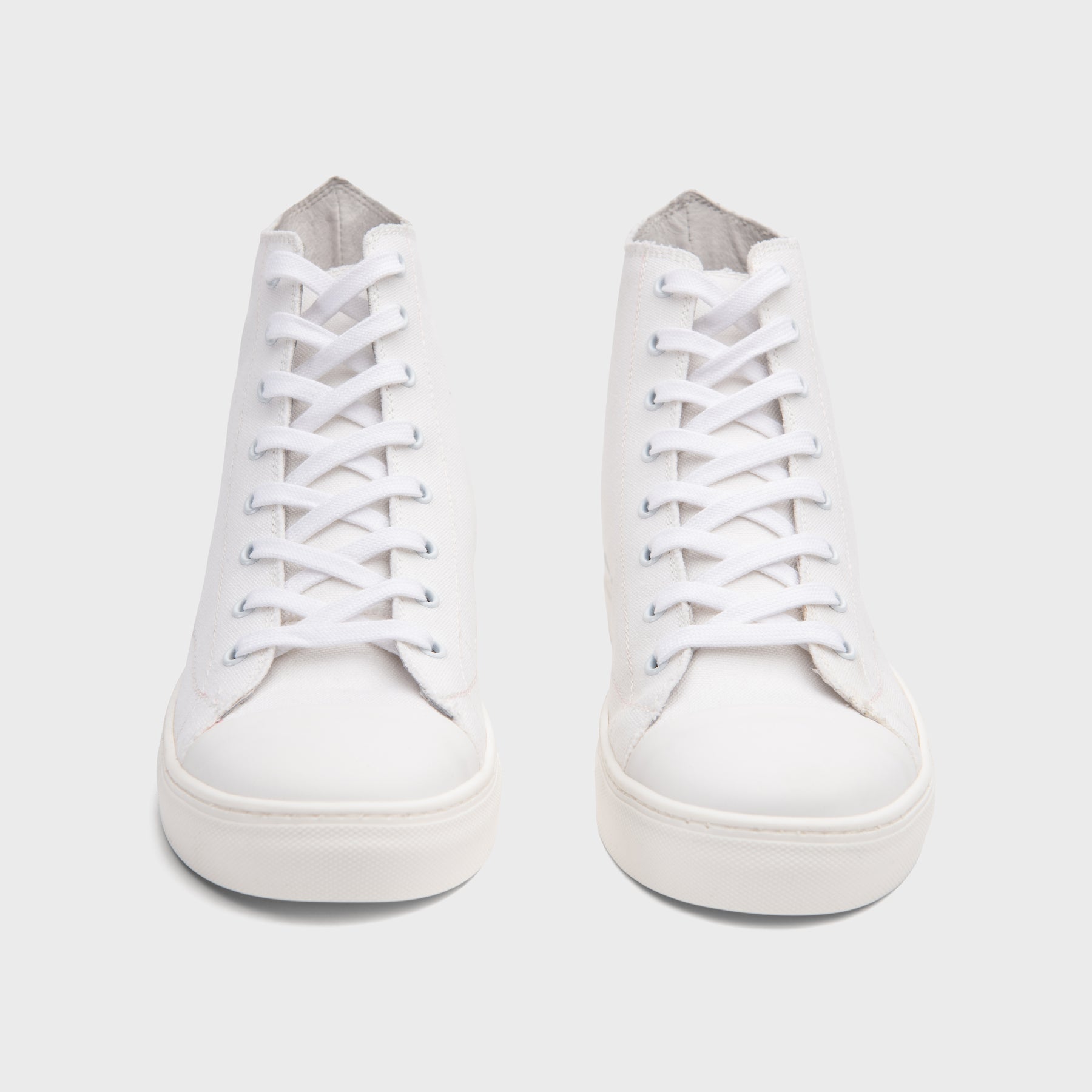 ART8005 Sneaker - White Canvas