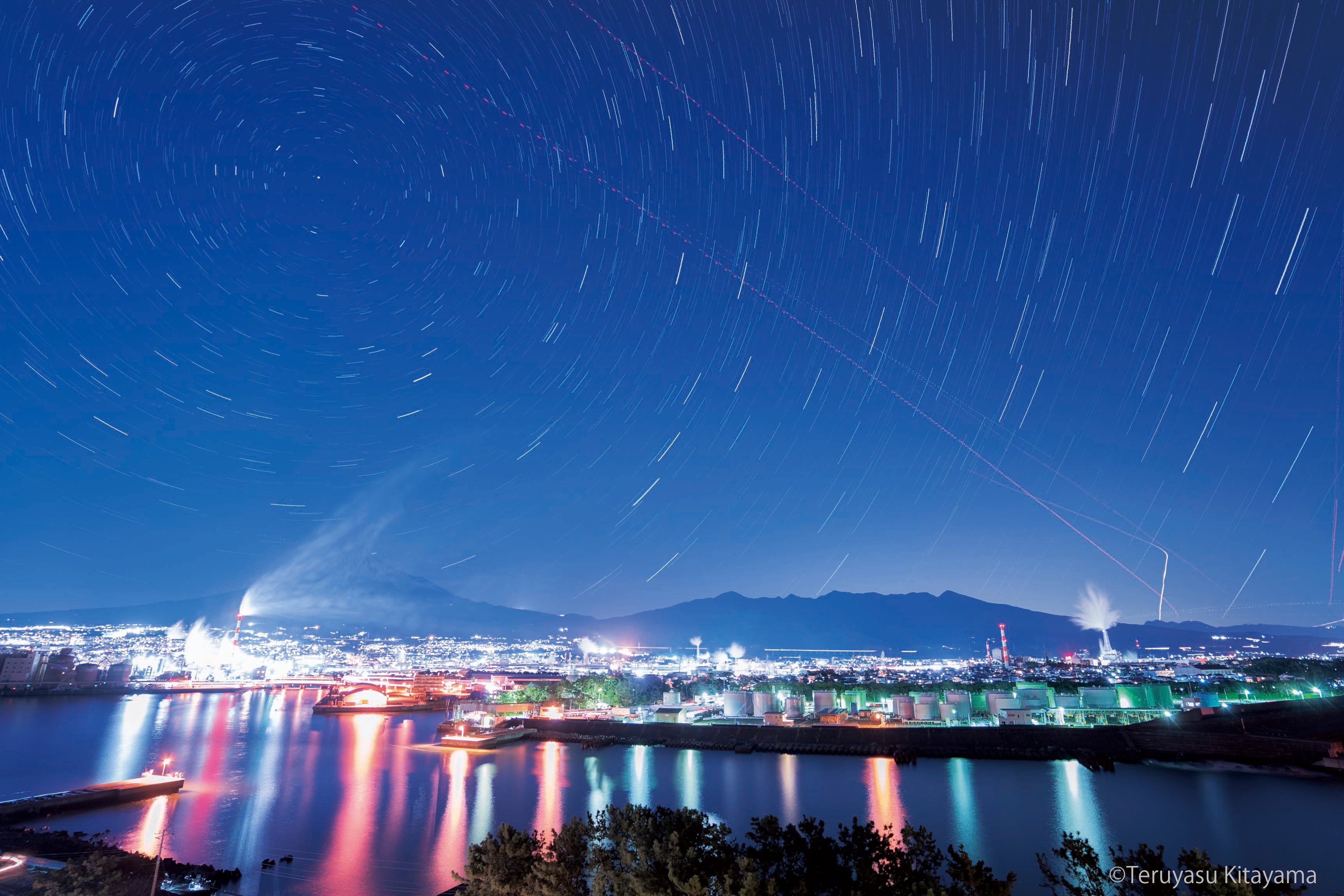 time-lapse starscape ©Teruyasu Kitayama