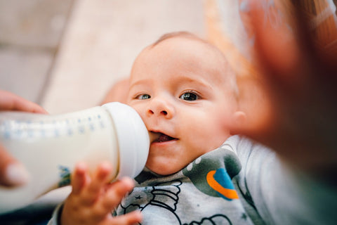 Conseils préparation biberon bébé lait maternisé