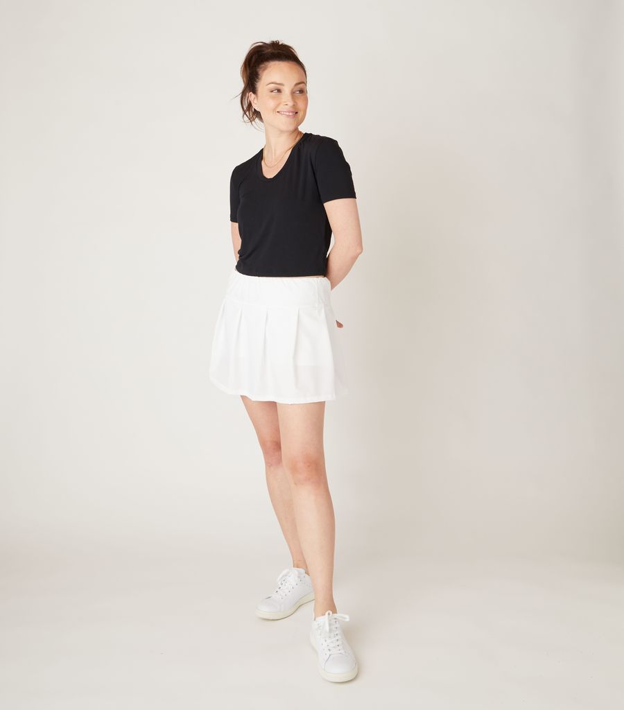 Tweety Golf Wear Swing Pleated Skirt in Black