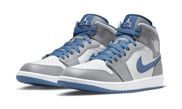 air jordan mid white and blue