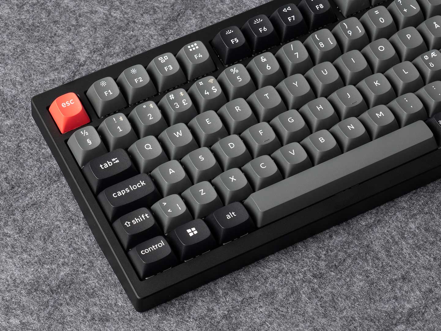 Lemokey-P1-ISO-Black-Keycaps