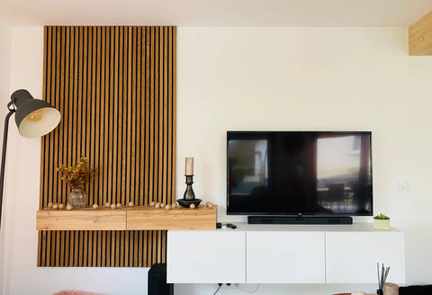 Mur tv en tasseau de bois