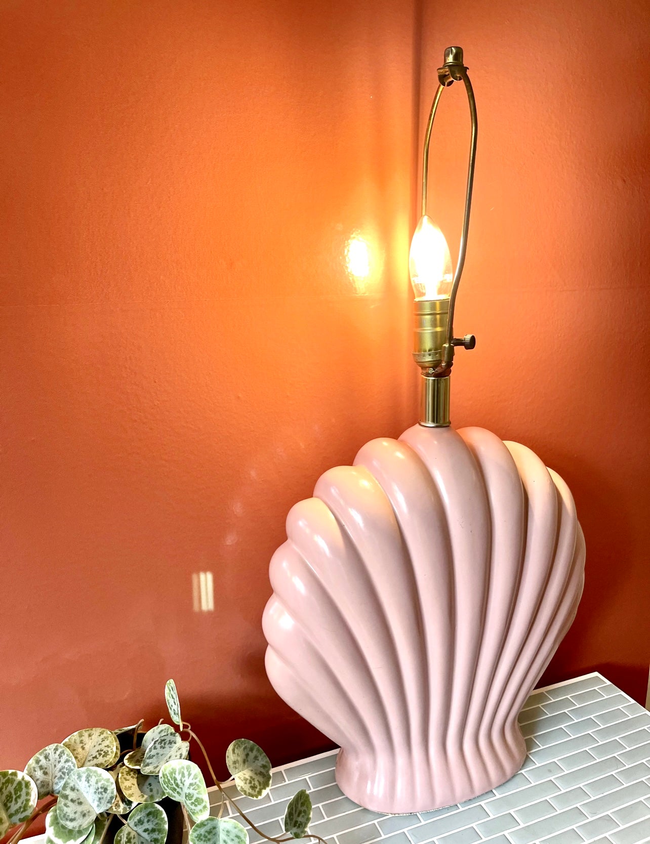 art deco pink lamp