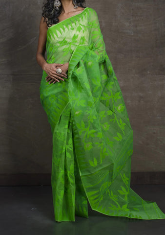 <img src="deshibesh.com" alt="Saree Collection">