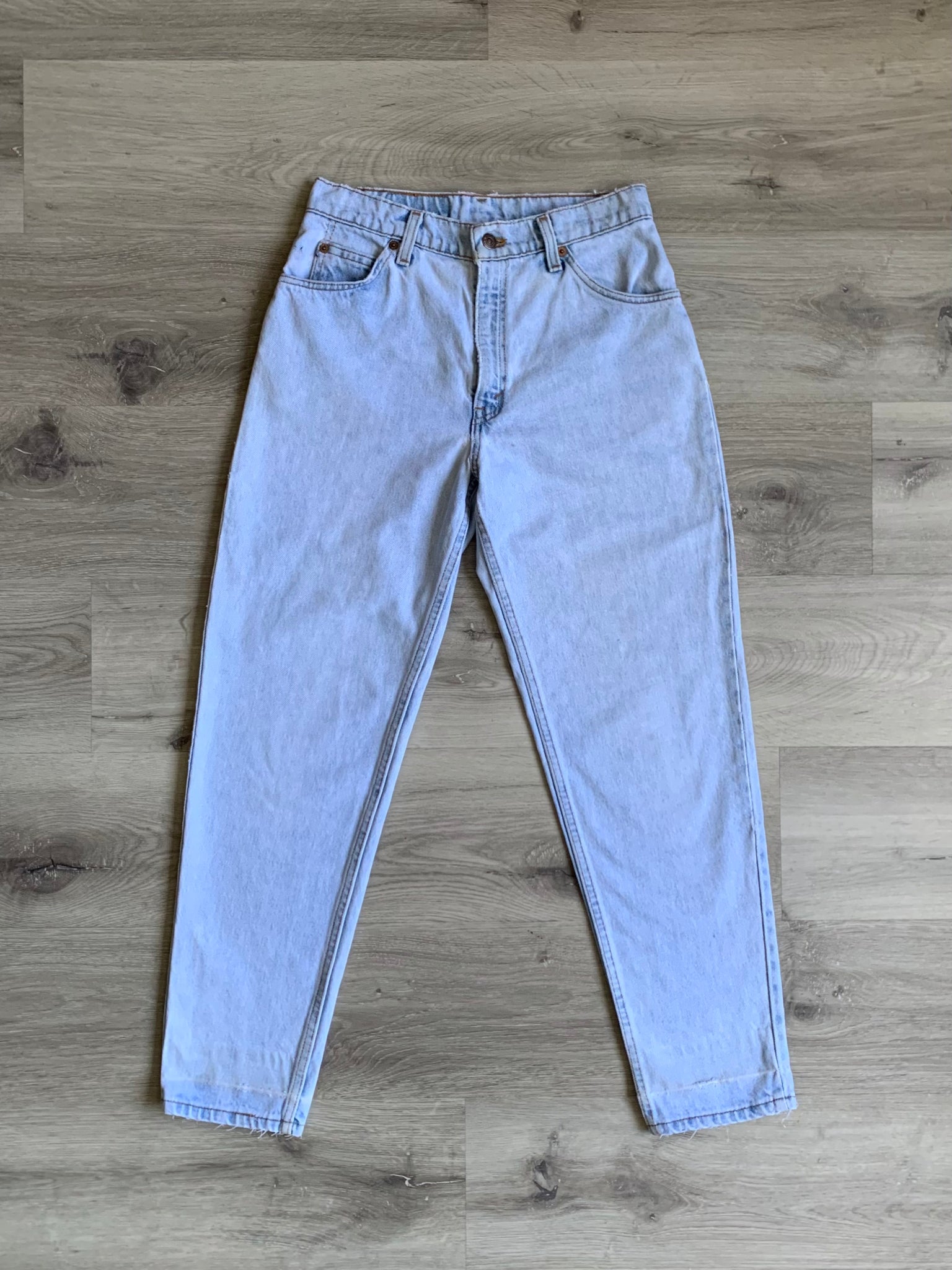 Vintage Levi's 950 Relaxed Fit/Tapered Leg (Waist28) – Secondhand Cemetery