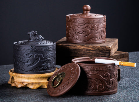 Easy-to-carry Small Ashtray with Lid Dragon Carving