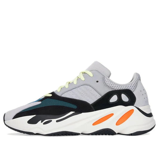 Yeezy 700 – TELATAPA