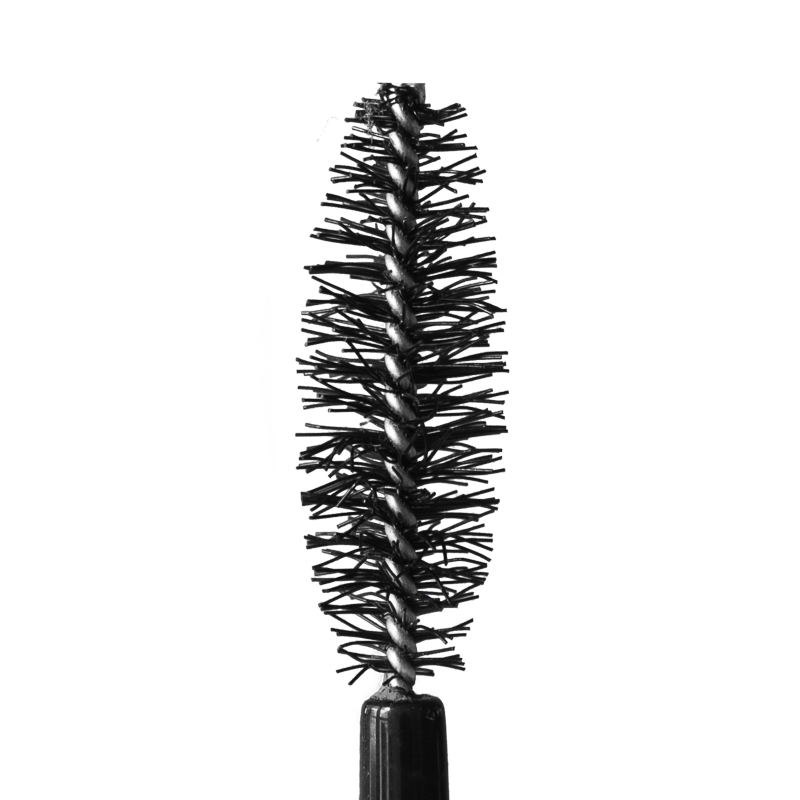 Eliza - Sophistication and Simplicity. A traditional bristle brush made to accentuate your long, lush, lashes. Perfectly shaped to reach the inner corner of the eye (poke free) to achieve maximum coverage and defining results.