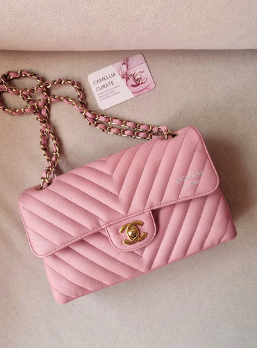 Chanel 19s Iridescent Pink Key card Holder, Women's Fashion, Bags