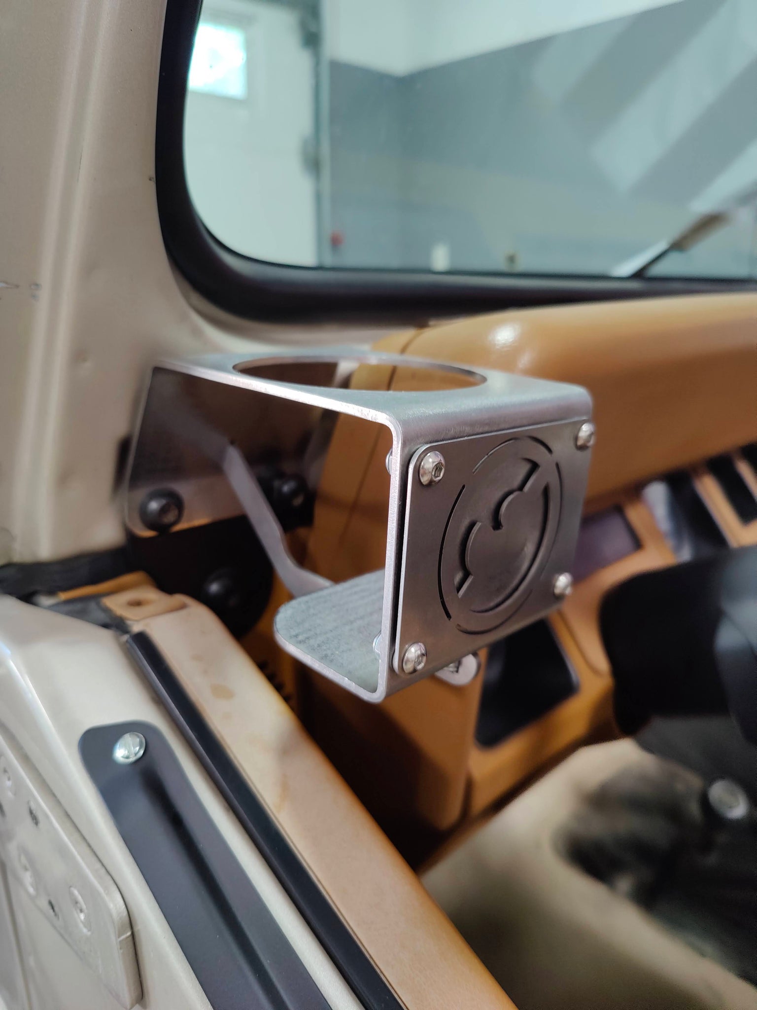 No Ducks Cup Holder for Jeep Wrangler YJ – Dog Fox Industries