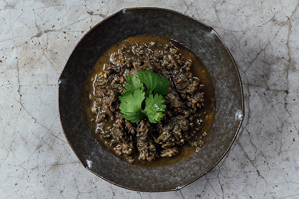 黒 Kuro 黒ごまキーマカレー グラフィカリー