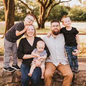 The artisan and her family