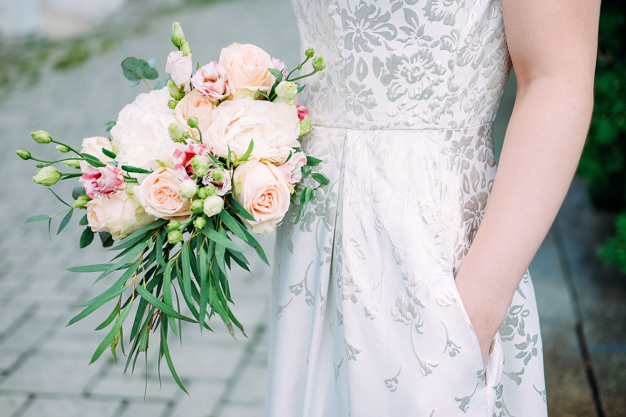 
          
            Wedding Dresses With Pockets — How To Clean
          
        