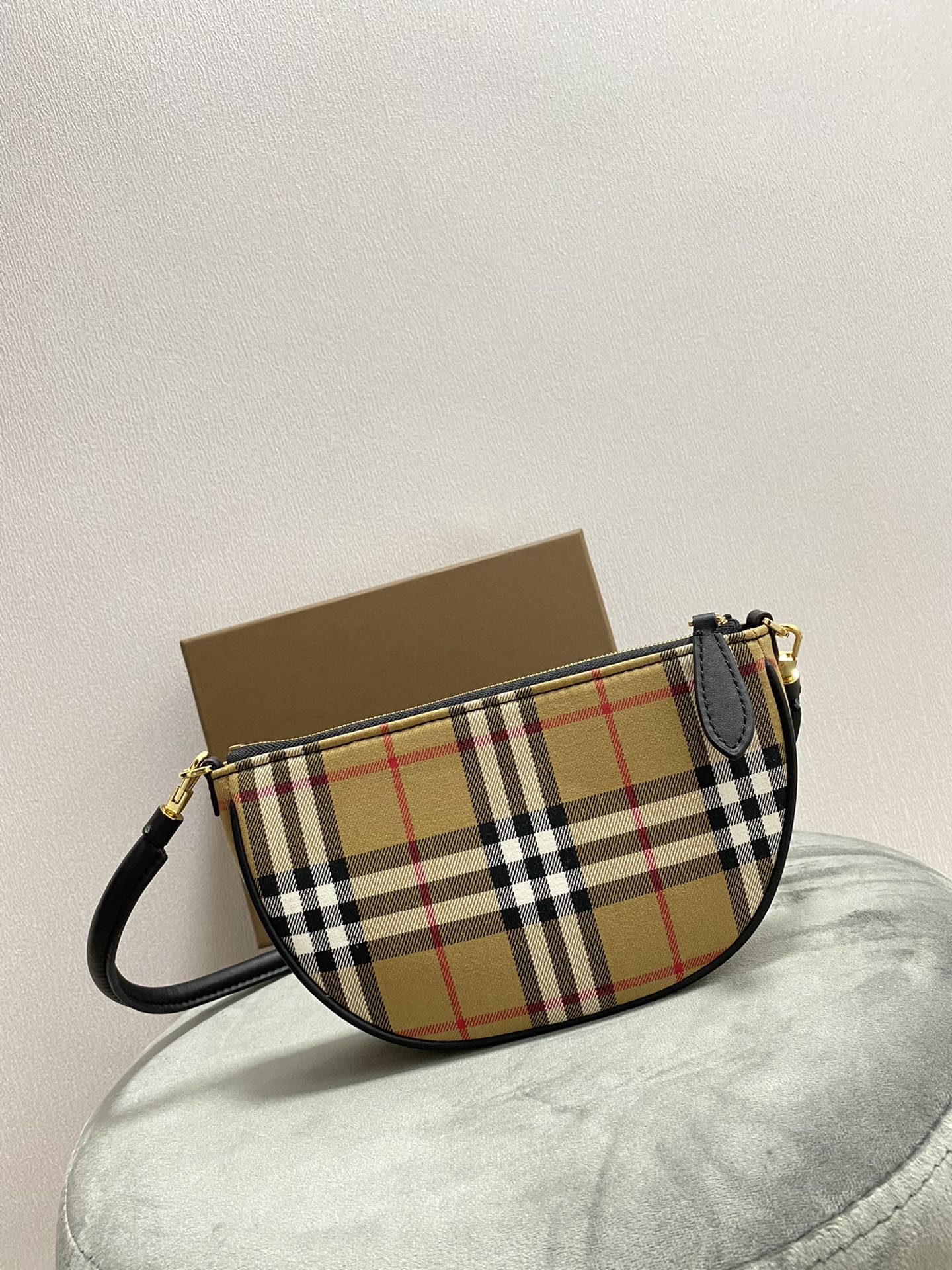 Burberry Olympia Pouch Bag – ZAK BAGS ©️ | Luxury Bags