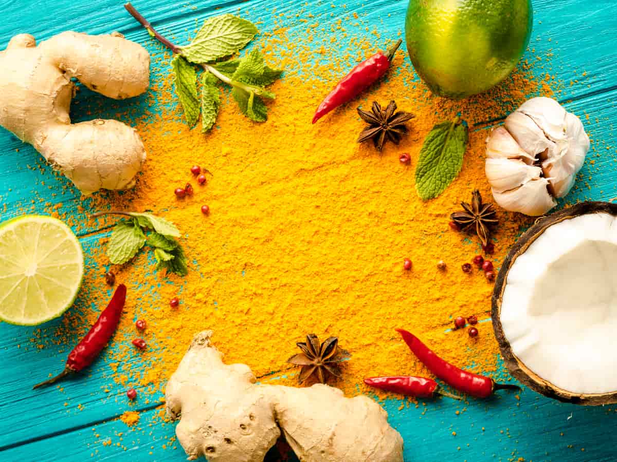 anti-inflammatory herbs and spices, such as turmeric, ginger, and garlic