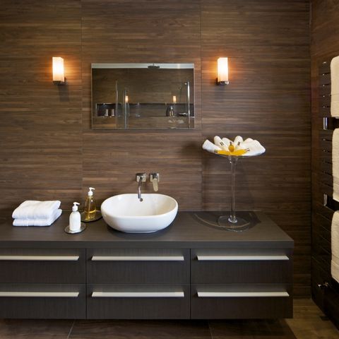 modern guest bathroom