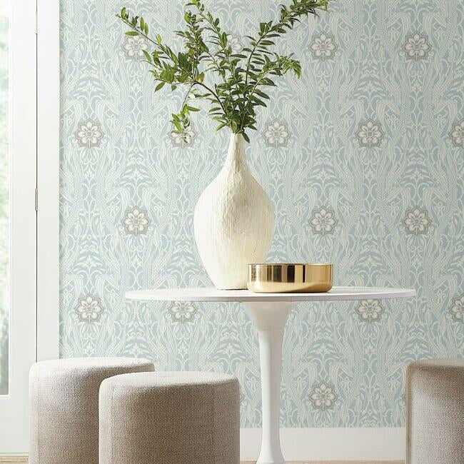 Ronald Redding 24 Karat Laurel Leaf Ogee Wallpaper - Gold