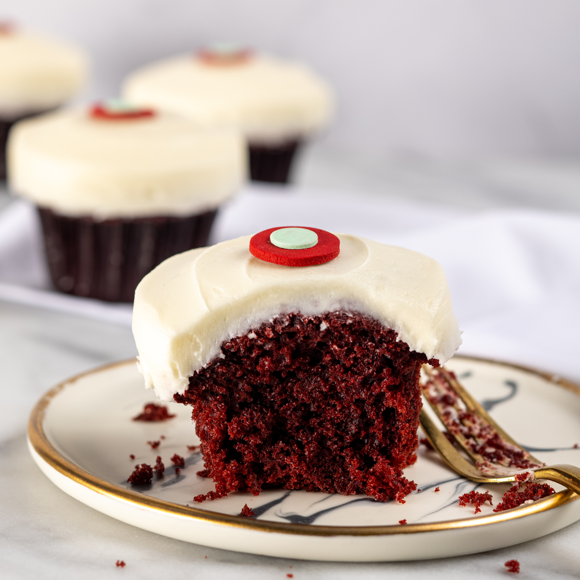 Sprinkles: White Pearls – Red Velvet NYC