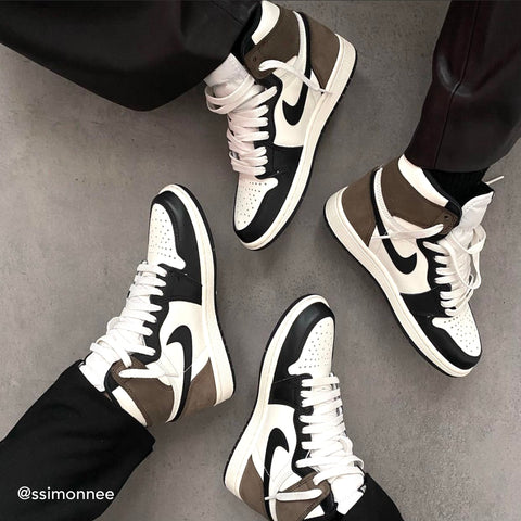 @ssimonnee wearing the Jordan 1 High Mocha's