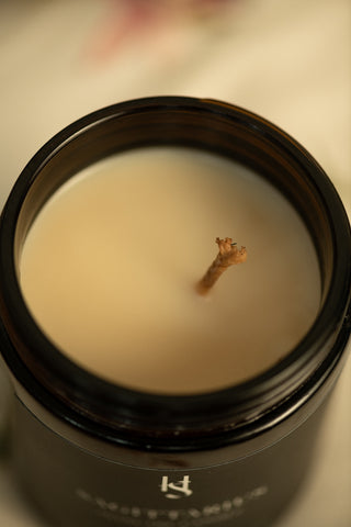 Soy Wax Candle Closed up with perfect wax layer.