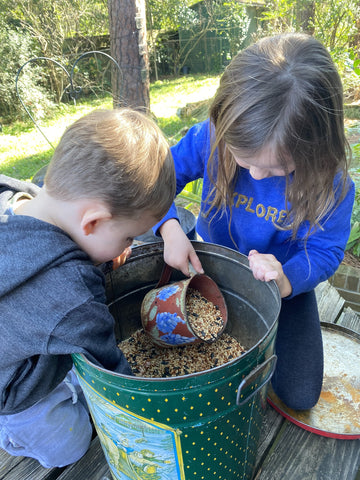 cazakidz_filiing bird feeders