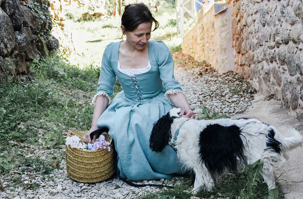 Atelier Serraspina, robe XVIIIe en lin vert amande