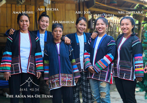 Social entreprise Thailand - Macrame by NIcha - Made by Akha women - Ethical Gifts