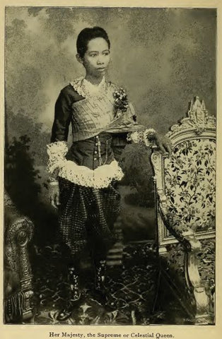 Queen Savang Vadhana - ทำไมต้องเลือกพวงมาลัยให้แม่ในวันแม่ - ของขวัญวันแม่ -ซื้อพวงมาลัยวันแม่ - Macrame by Nicha - Buy a Phuang Malai