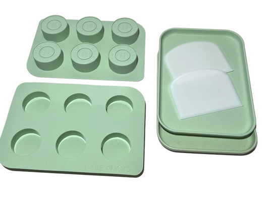  Benty Cakes The Original Cake Puck Mold Set – It's not a Pop,  it's a Puck! The Easier Way to Make Chocolate Covered Desserts – BPA Free  Silicone-Includes 2 Molds,1 Plastic