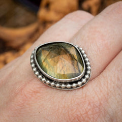 Labradorite Dragon Ring