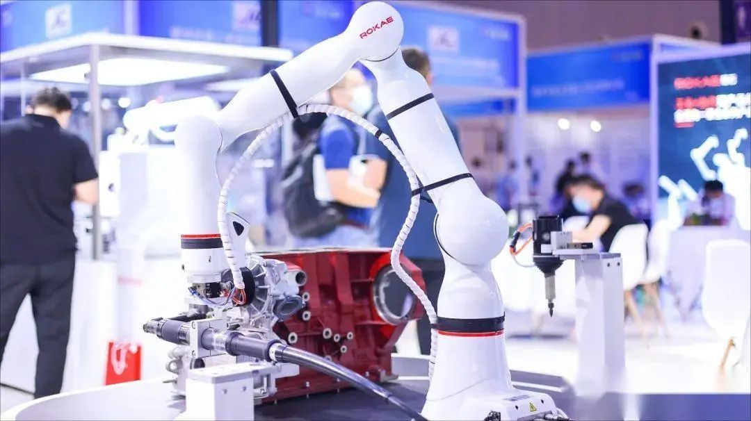 medical robot in CMEF 2023