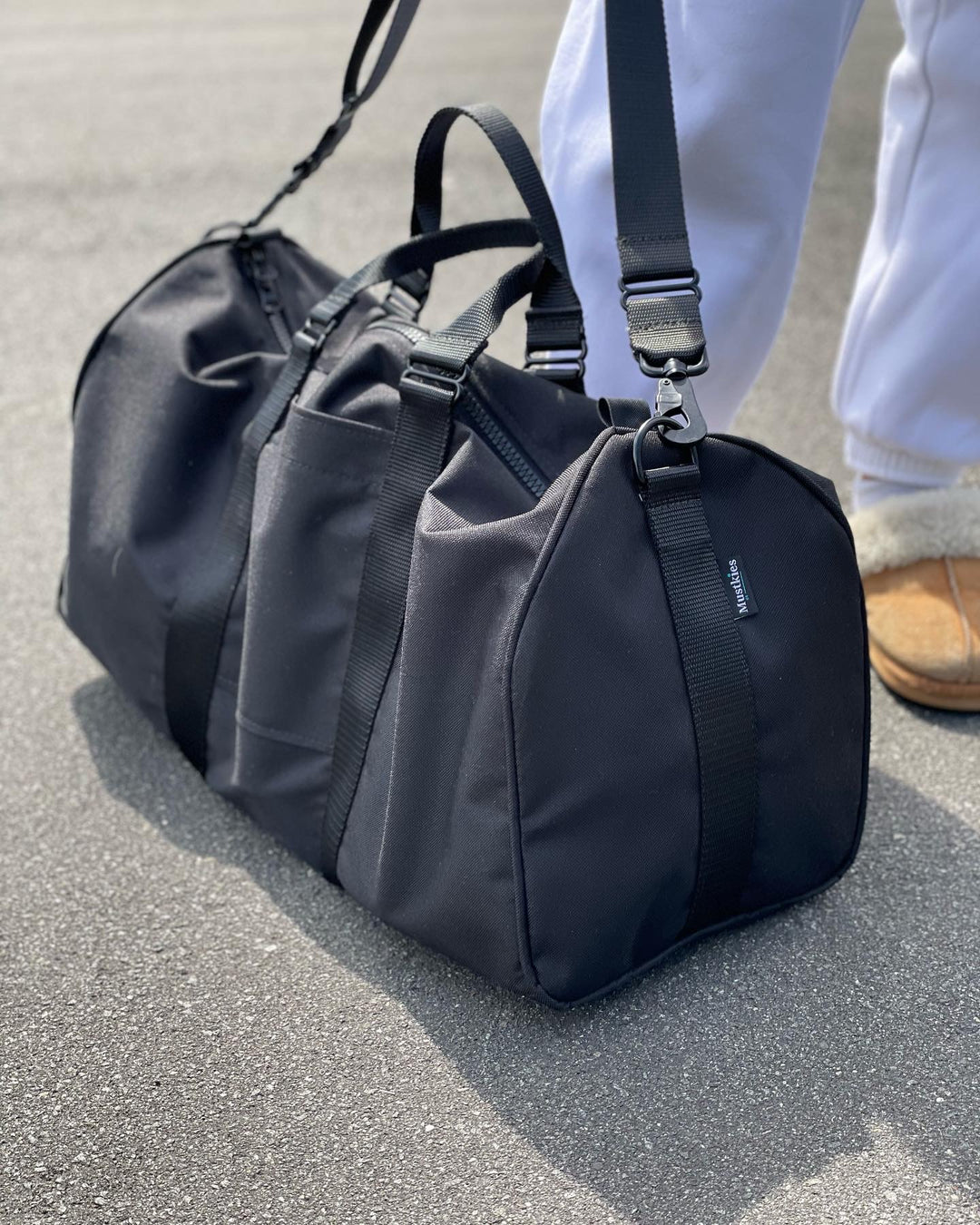 Mk Gdledy Checkered Travel Duffel Bag Weekend Overnight Luggage Shoulder Bag with Adjustable Strap for Men Women -M/Black, Adult Unisex, Size: 17.7