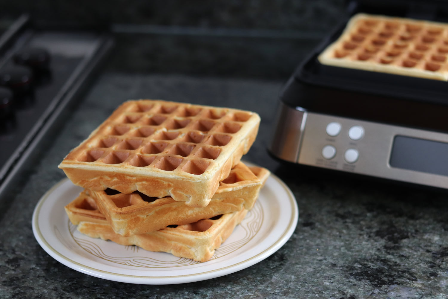 AICOOK | Waffle Maker 1600w, Smart Pro Belgian Waffle Iron with LCD Display, 2-Slice, 5 Different Programs, 7 Browning Levels, Recipe Included, Silver