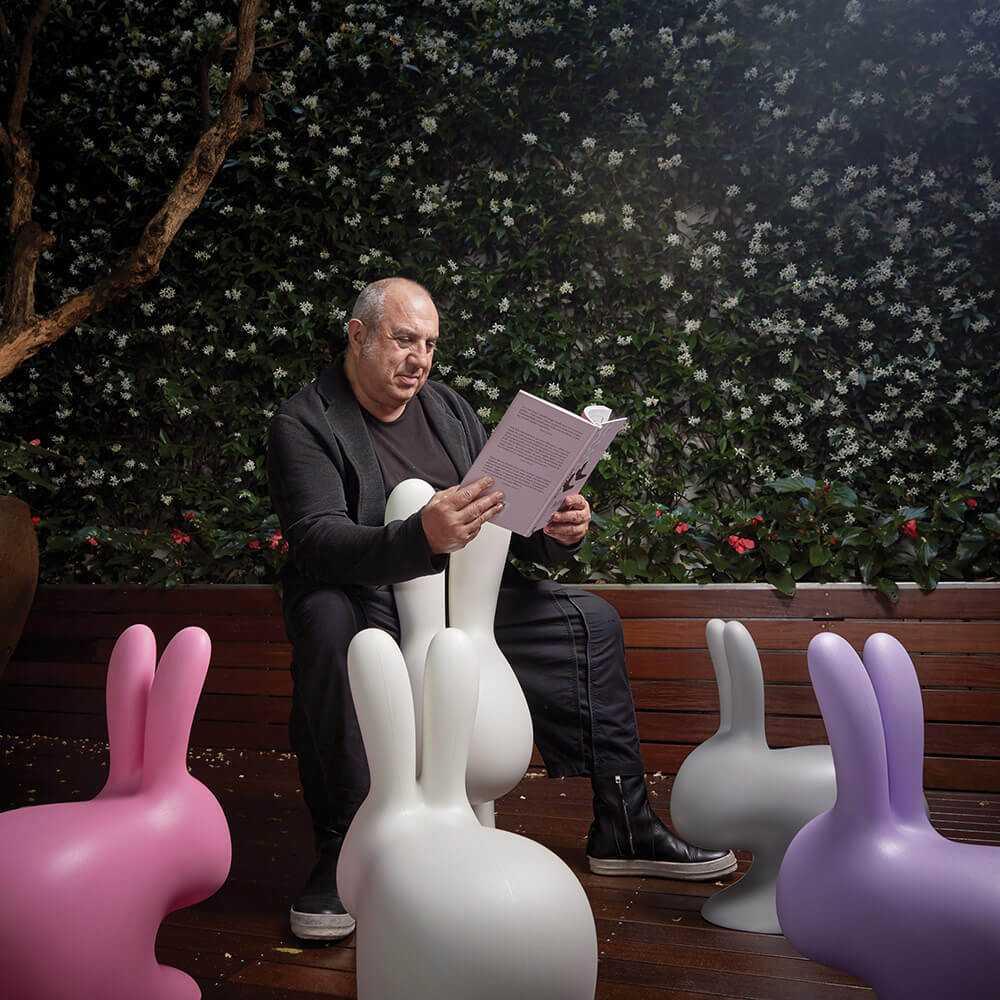 Qeeboo Rabbit Chair in shape of a rabbit – Shopdecor