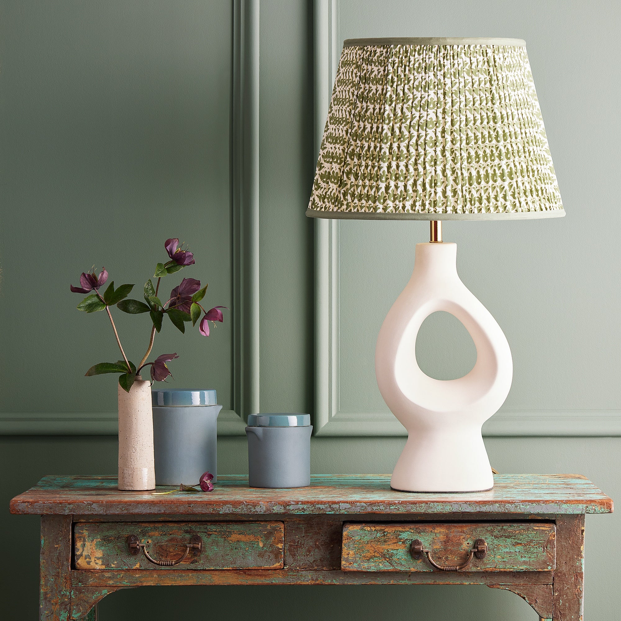 sacha table lamp