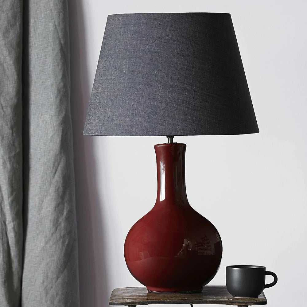 nellie table lamp in red