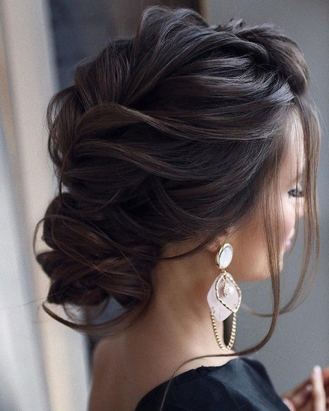 romantic textured hairstyle for long hair 