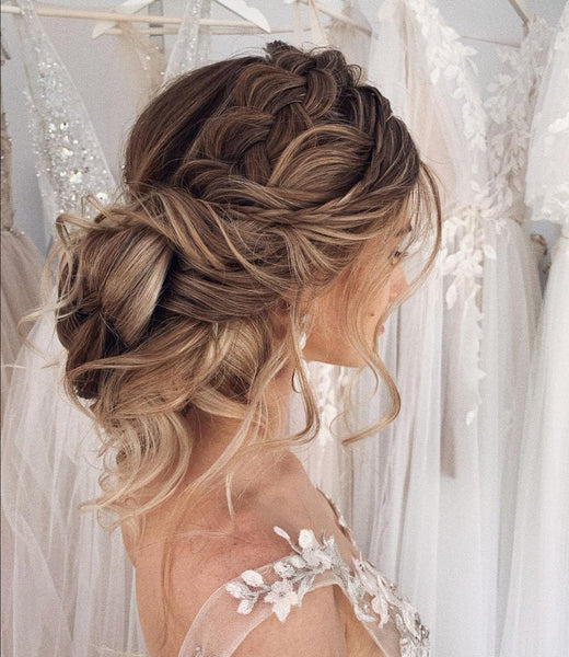 55 Chic And Cool Wedding Guest Hairstyles - Styleoholic