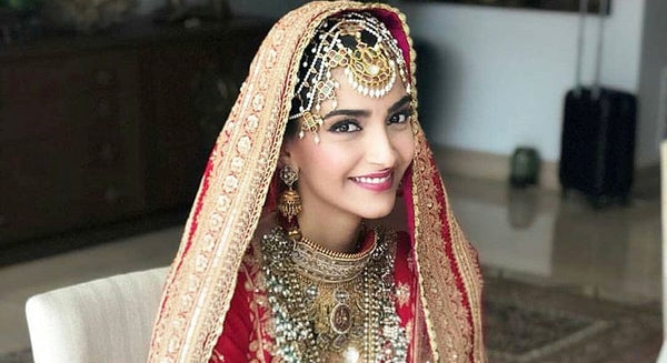 Guide to Indian & Pakistani Bridal Makeup Trends sonam kapoor bridal makeup