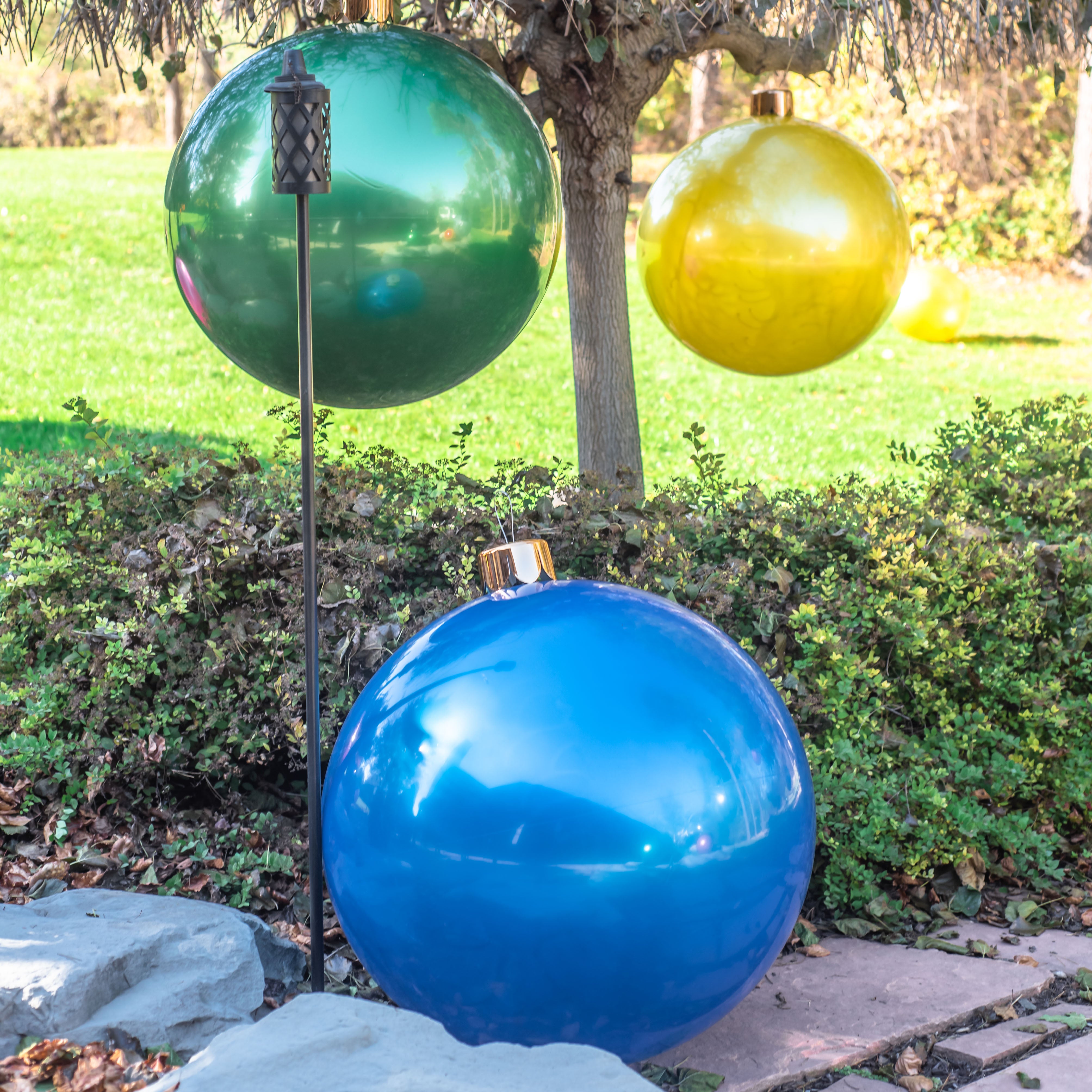 Oversized Inflatable Christmas Ornament