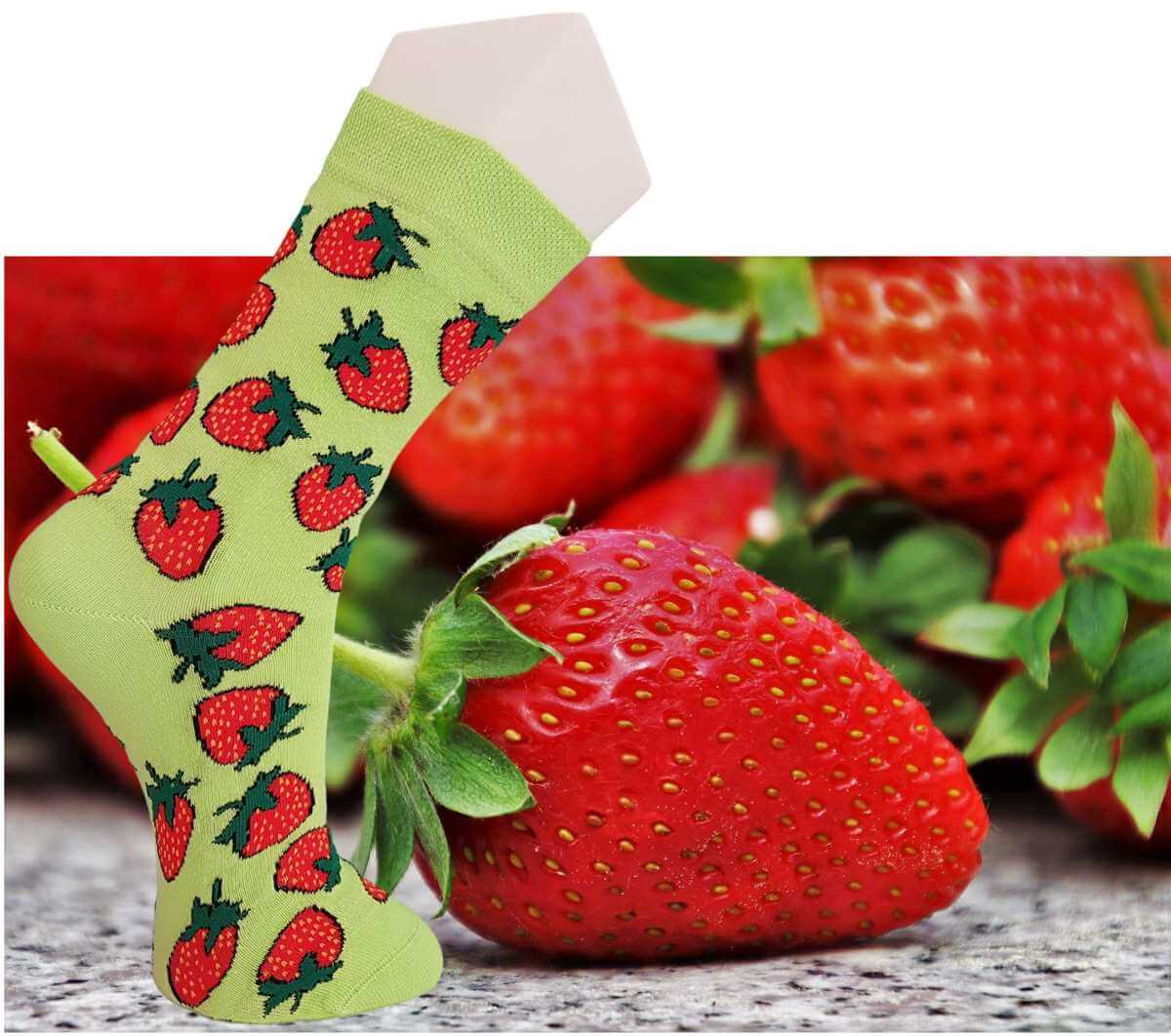 Chaussettes fantaisie homme et femme avec des fraises