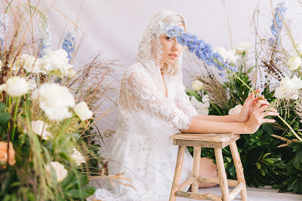 sessão fotográfica Robe de renda elegante de capuz